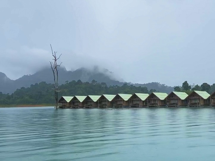 Cheow Lan Lake