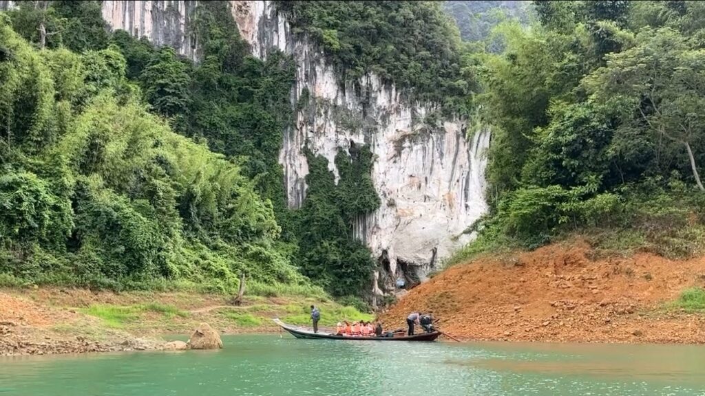 cheow lan lake