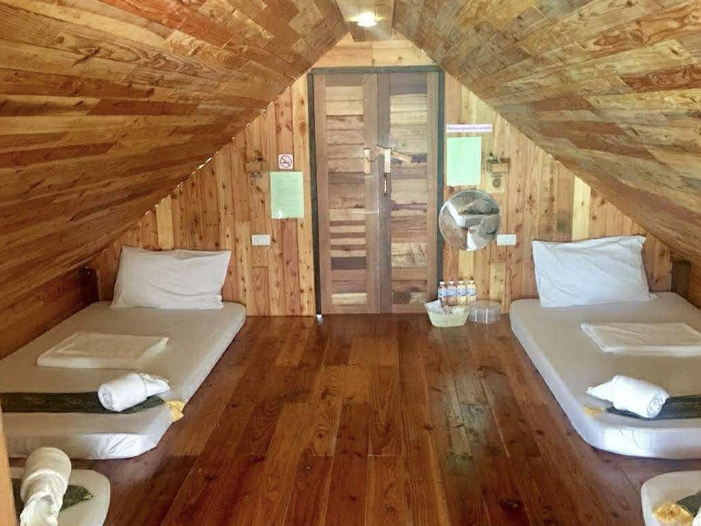 Cheow Lan Lake Floating Bungalow